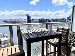 Readyset Apartments Stadium South