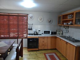 Cherry Lane Self Catering in Bloemfontein Family Apartment for max 8 G