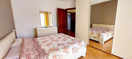 Villa a Stones Throw From the sea