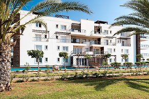 One bed Room Apartment Paradise Beach Front in Nice Residence