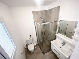 One bed Room Apartment Paradise Beach Front in Nice Residence