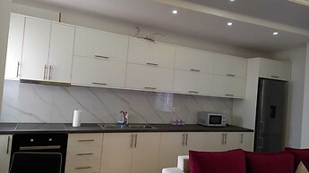 Luxury Apartment for Rent With Sea View