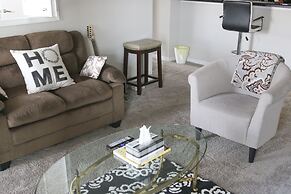 Entire Cozy Nest Minutes From Dulles Airport