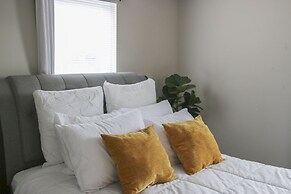 Entire Cozy Nest Minutes From Dulles Airport