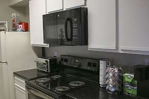 Entire Cozy Nest Minutes From Dulles Airport