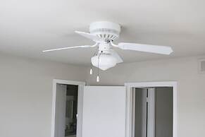 Entire Cozy Nest Minutes From Dulles Airport