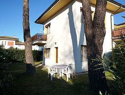 Comfortable Villa for up to 6 Guests by Beahost Rentals