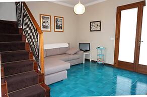 Beautiful Villa for 7 People With Swimming Pool and Private Garden by 