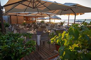 Ferienwohnung Ulivo mit Pool und Privatstrand