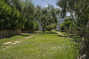 Ferienwohnung Ulivo mit Pool und Privatstrand