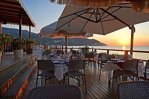 Ferienwohnung Ulivo mit Pool und Privatstrand