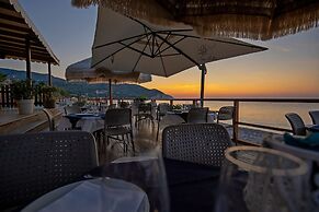 Ferienwohnung Ulivo mit Pool und Privatstrand