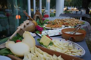 Ferienwohnung Ulivo mit Pool und Privatstrand