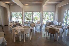 Ferienwohnung Ulivo mit Pool und Privatstrand