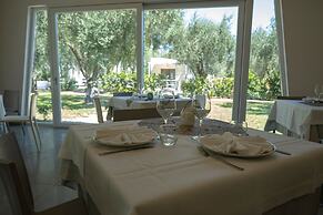 Ferienwohnung Ulivo mit Pool und Privatstrand