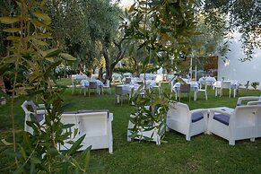 Ferienwohnung Ulivo mit Pool und Privatstrand