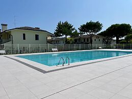 Beautiful Villa for 6 Guests With Shared Pool