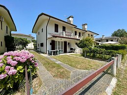 Feel at Home in our House With Garden