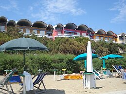 Nice Apartment for 6 People on the sea by Beahost Rentals