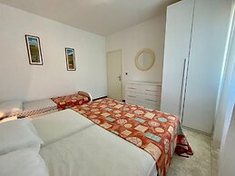 Enchanting Seaview Apartment - Beahost