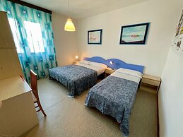 Seaview Flat Just 70m From the sea