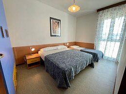 Seaview Flat Just 70m From the sea