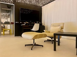 Designer Property Laid out Over 2 Floors In the Most Elegant Area Of R