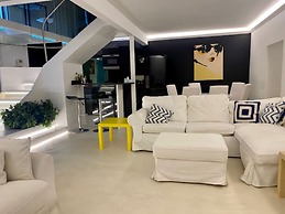 Designer Property Laid out Over 2 Floors In the Most Elegant Area Of R