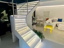 Designer Property Laid out Over 2 Floors In the Most Elegant Area Of R