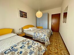 Seaview Flat for up to Five Guests