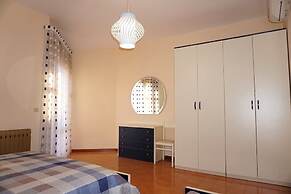 Villa by the sea for 8 People by Beahost Rentals