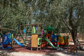 Holiday Apartment Orchidea With Swimming Pool and Private Beach -3