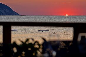 Holiday Apartment Orchidea With Swimming Pool and Private Beach -3