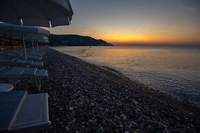 Holiday Apartment Orchidea With Swimming Pool and Private Beach -3