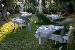 Holiday Apartment Orchidea With Swimming Pool and Private Beach -3