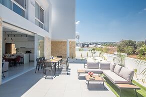 4 Bedroom Villa in Protaras Center - Protaras Vie Bleu Villa Vb3
