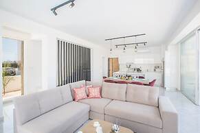 4 Bedroom Villa in Protaras Center - Protaras Vie Bleu Villa Vb3