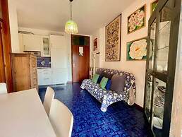 Homely Flat With Terrace