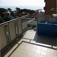 Colourful Modern Studio by the sea