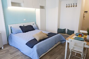 Colourful Modern Studio by the sea