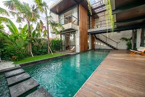 Suncoast Villa Bali