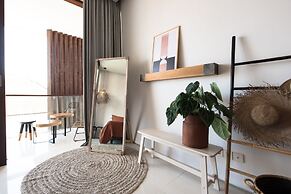 Pelangi 148 Beach Suites