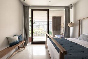 Pelangi 148 Beach Suites