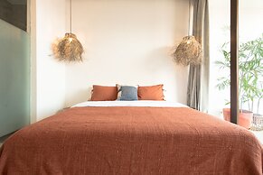 Pelangi 148 Beach Suites