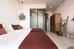 Pelangi 148 Beach Suites