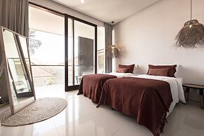 Pelangi 148 Beach Suites