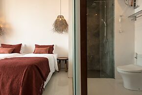 Pelangi 148 Beach Suites