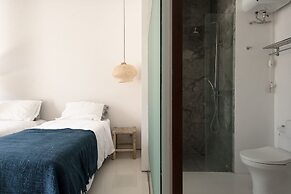 Pelangi 148 Beach Suites