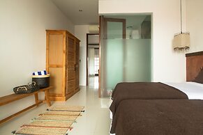 Pelangi 148 Beach Suites