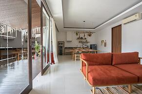 Pelangi 148 Beach Suites